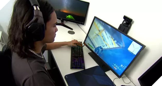 Cày game kiếm tiền nhiều hơn cả bố mẹ đi làm, nam game thủ 15 tuổi được phụ huynh đồng ý cho bỏ học - Ảnh 2.