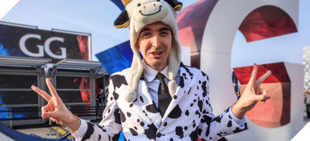 Chỉ nhìn KDA đã coi thường người khác, Cowsep phải trầm trồ vì pha xử lý như thế giới của gamer Việt - Ảnh 1.