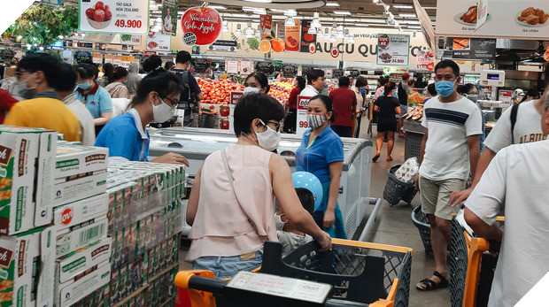 Người dân Sài Gòn và Hà Nội kích hoạt lại các biện pháp phòng chống dịch: Tuân thủ đeo khẩu trang nơi đông người - Ảnh 13.