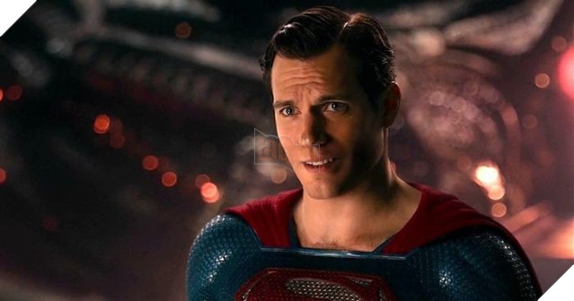 Justice League: Snyder một lần nữa ngầm khẳng định quyền lực của hãng sản xuất