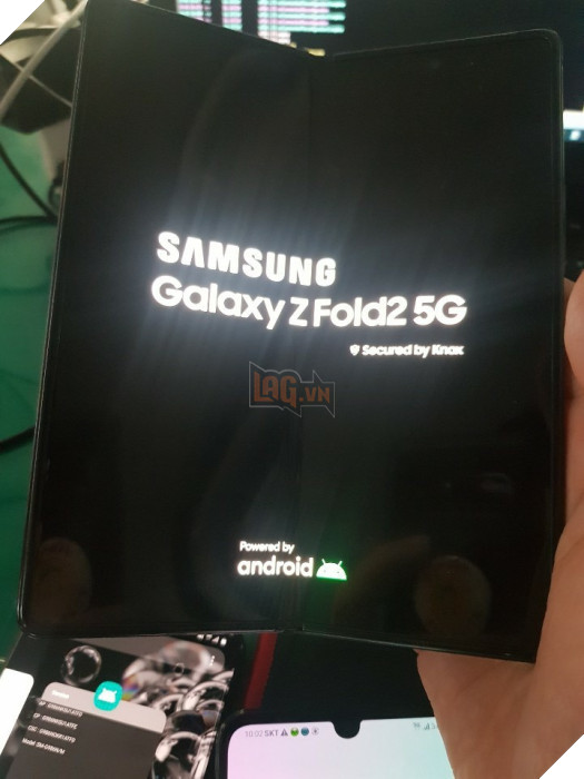 Samsung Galaxy Z Fold 2 rò rỉ giao diện màn hành và camera trước 