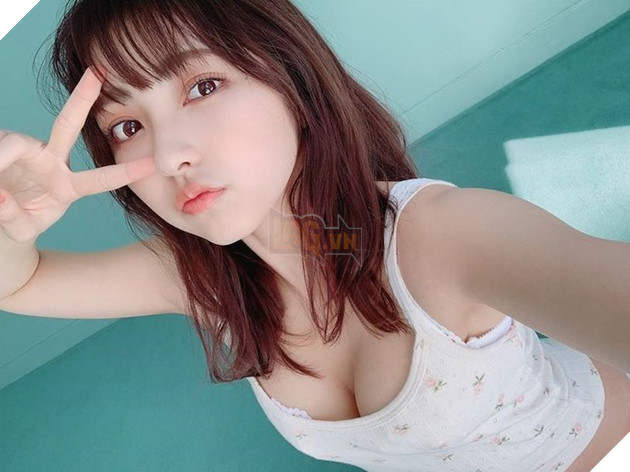 Tuy chỉ là học sinh, hotgirl có biệt danh Yua Mikami phiên bản nhỏ tuổi bởi vòng 1 siêu khủng của cô 2