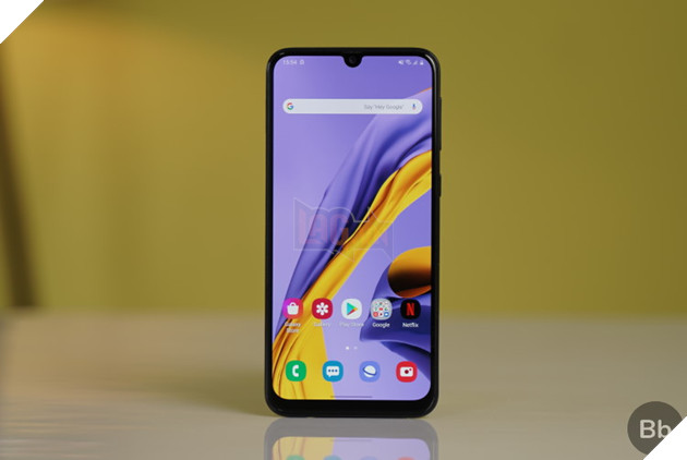 Galaxy M31s là chiếc smartphone tầm trung đầu tiên của Samsung được tặng kèm sạc nhanh 25W 3