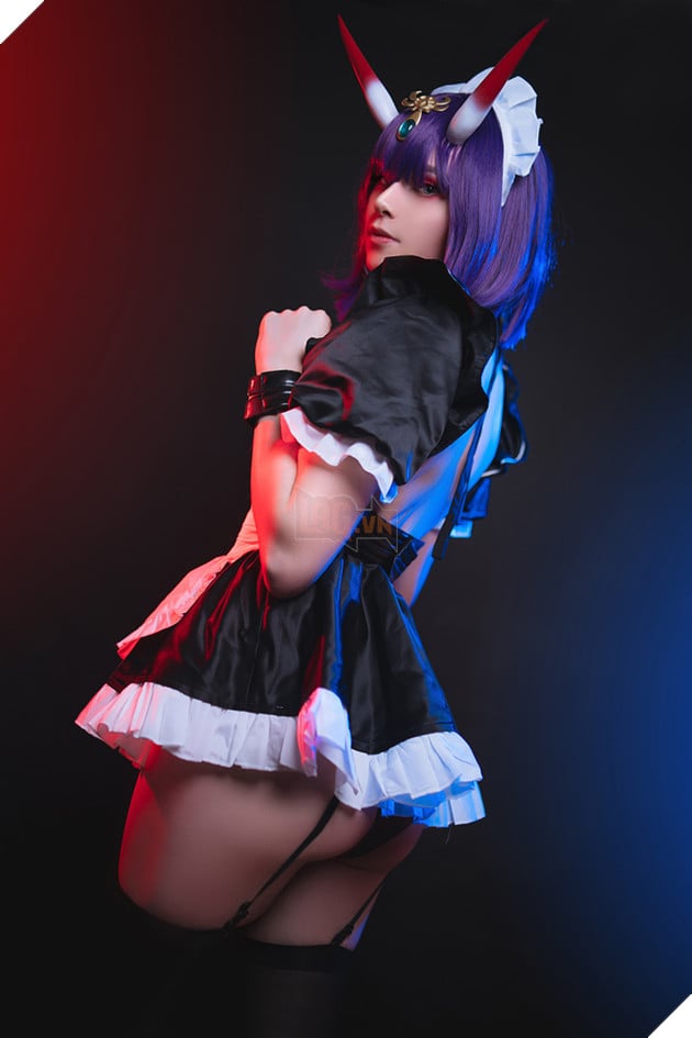 Chán hở đùi, Sneaky chuyển sang hở... nửa vòng 3, phong cách ngày càng táo bạo khó thở khiến fan nam dậy sóng - Ảnh 4.