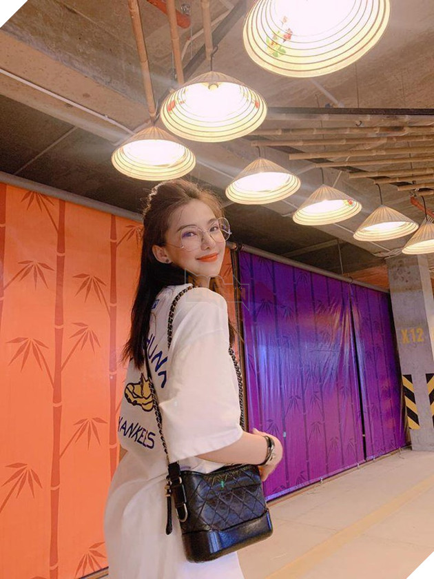 Lưu Đê Ly - nữ diễn viên đánh nhau với antifan hot nhất phố Hàng Buồm vừa qua là ai? 4