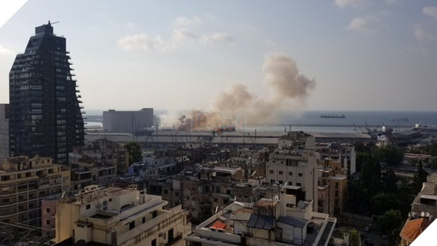 Vụ nổ ở Beirut: Cảnh hoang tàn đổ nát của thành phố như viễn cảnh phim ngày tận thế 6