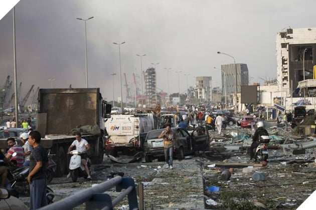 Vụ nổ ở Beirut: Cảnh hoang tàn đổ nát của thành phố như viễn cảnh phim ngày tận thế 7