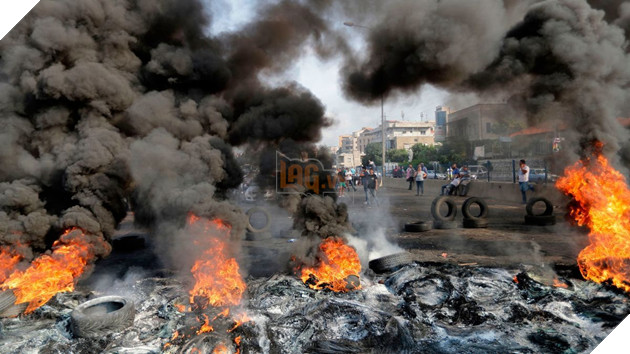 Vụ nổ ở Beirut: Cảnh hoang tàn đổ nát của thành phố như viễn cảnh phim ngày tận thế 8