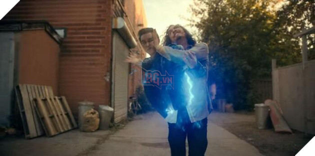 Tổng hợp những cú plot twist trong The Umbrella Academy season 2 đang gây bão Netflix