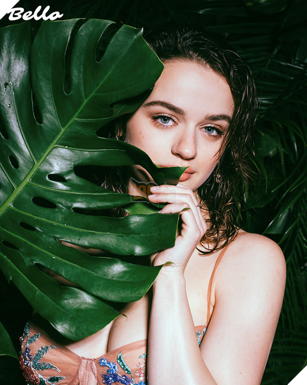 Người đẹp sinh năm 1999 sẽ đóng cặp cùng Brad Pitt trong phim hành động mới là ai? 7