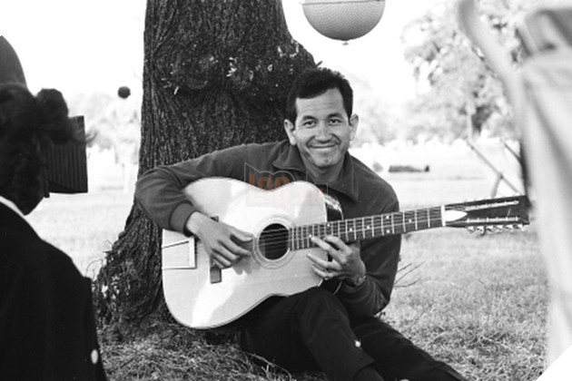 Ca sĩ ‘Lemon tree’ Trini Lopez qua đời vì Covid-19