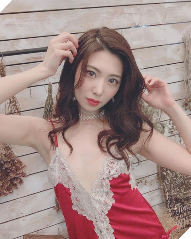 Nữ diễn viên phim 18+ được mệnh danh Suzy Nhật Bản là ai? 2