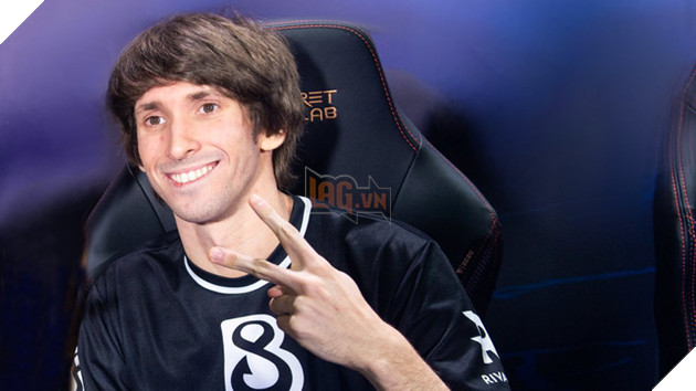 BLV DOTA 2 Yaroslav NS Kuznetsov: Faker nên sớm giải nghệ nếu không muốn trở thành trò cười như Dendi - Ảnh 4.