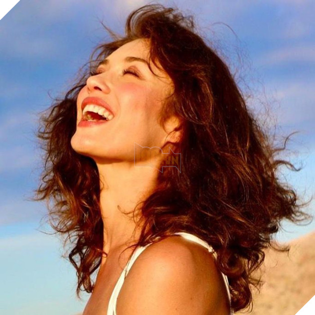 Loạt ảnh ngày ấy - bây giờ của những nàng Bond girl gợi cảm nhất mọi thời đại 7