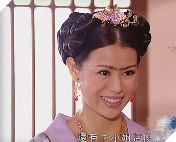 Cười không nhặt được mồm với những tạo hình xấu để đời của những mỹ nhân Hoa ngữ  5