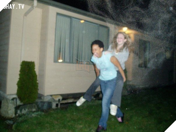 Những bức ảnh ma quái hại não và câu chuyện rùng rợn đằng sau Phần 1  5