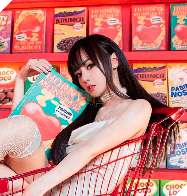 Profile mỹ nhân Karik vừa công khai hẹn hò: Nhan sắc gây tranh cãi vì... như búp bê sống, “xịt máu mũi” với body bốc lửa - Ảnh 11.