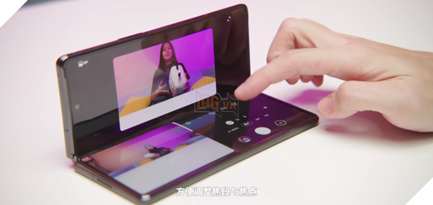Samsung Galaxy Z Fold 2 chưa được ra mắt, nhưng bạn đã có thể xem video đánh giá chi tiết này 3
