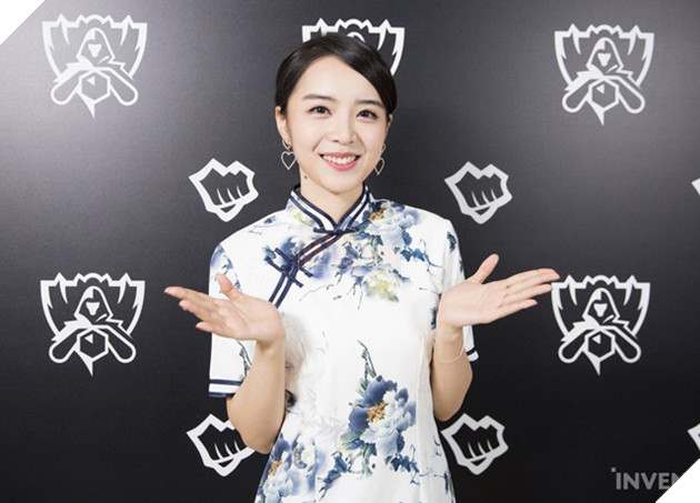 Cùng ngắm nhìn Minh Nghi và 6 nữ thần MC xinh đẹp nhất của làng LMHT thế giới (P.2) - Ảnh 3.