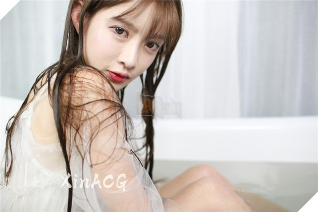 Bị nghi ngờ thu phí 7 triệu cho mỗi lời mời kết bạn với fan, nữ streamer xinh đẹp sụp đổ hình tượng, hứng trọn rổ gạch đá - Ảnh 1.