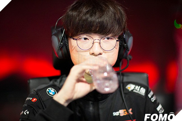 Faker đã vực dậy cả T1, nhưng rồi cũng phải gục ngã khi bị dí Sett vào tay - Ảnh 2.