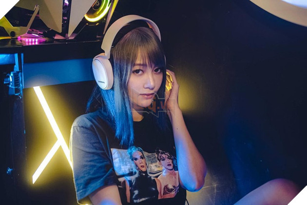 Chiêm ngưỡng nhan sắc của nữ streamer được mệnh danh là viên kim cương Hong Kong 2