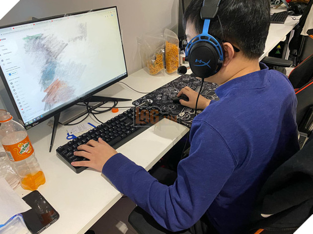 Lộ diện bảo vật trấn phái gắn bó cùng SofM trên chặng đường đến CKTG: Pad chuột quán net Việt trị giá vỏn vẹn 230.000 - Ảnh 3.