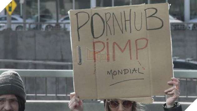 Pornhub bị cáo buộc về việc kiếm tiền từ cưỡng hiếp và buôn bán tình dục.