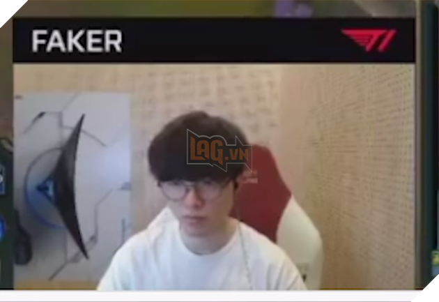 Bà nội của Faker bị nhạo báng ngay trên stream khiến Quỷ Vương sốc nặng, fan phẫn nộ vì thái độ thờ ơ của T1 - Ảnh 2.