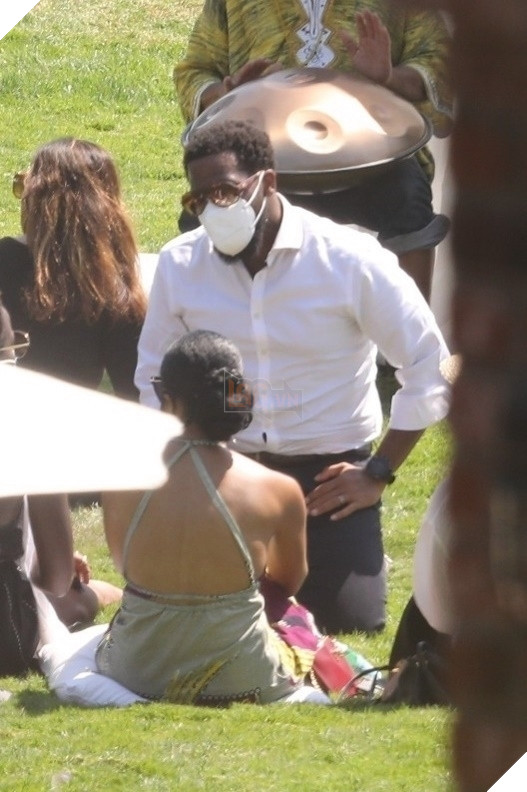 Hé lộ hình ảnh hiếm hoi về đám tang của Chadwick Boseman 4