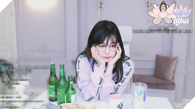 Không biết làm gì, nữ Youtuber xinh như thiên thần lên sóng mượn rượu tỏ tình, thu hút gần triệu người theo dõi - Ảnh 5.