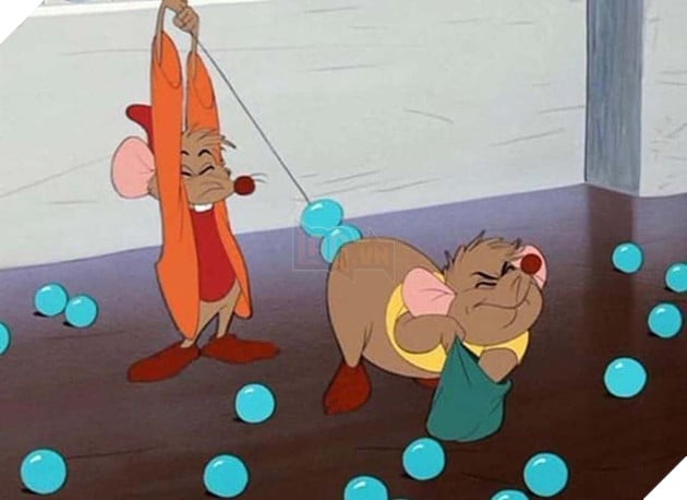 Những chi tiết siêu nhạy cảm trong phim hoạt hình Disney khiến người lớn cũng phải đỏ mặt P2  5