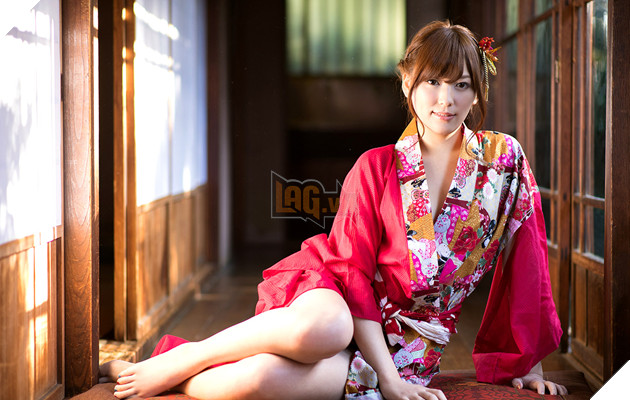 Nữ streamer Nhật gây sốc vì quyết tâm trở thành thánh nữ phim 18+