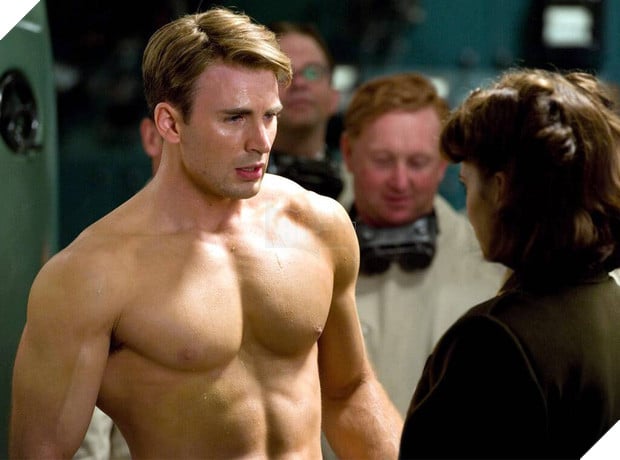 Nóng: Captain Chris Evans lỡ tay đăng ảnh bộ phận nhạy cảm lên Twitter, tài tử Hulk và dàn sao Hollywood tranh cãi nảy lửa - Ảnh 1.