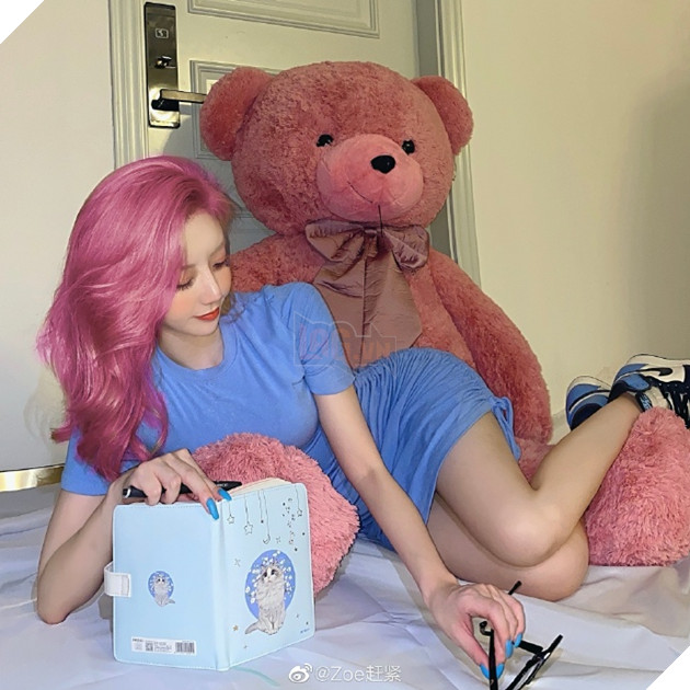 LMHT: Coser Zoe đốn tim người xem khi cosplay nữ tướng Seraphine khiến ai cũng muốn mlem mlem 5