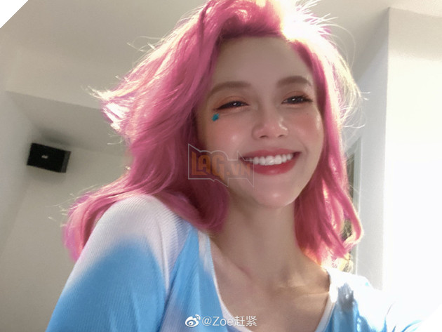 LMHT: Coser Zoe đốn tim người xem khi cosplay nữ tướng Seraphine khiến ai cũng muốn mlem mlem 8