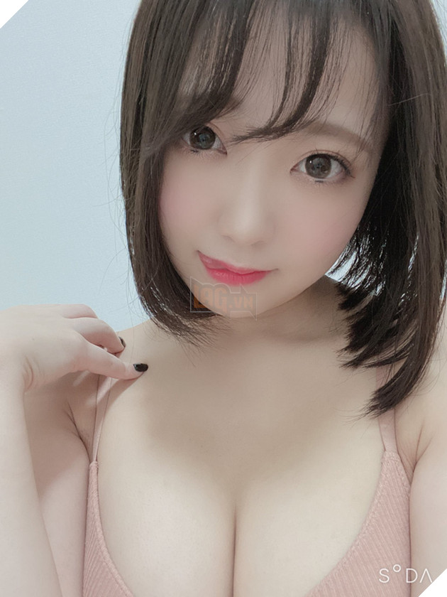 Bị fan cuồng theo đuổi, nàng hot girl tự đăng ảnh xấu xí khi không trang điểm để trốn tránh - Ảnh 5.