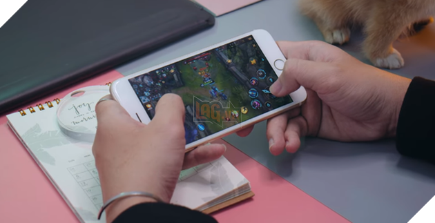 Game thủ bỏ ngoài tai khuyến nghị test Liên Minh: Tốc Chiến với iPhone 7 trở lên, kết quả thu về khá bất ngờ - Ảnh 3.