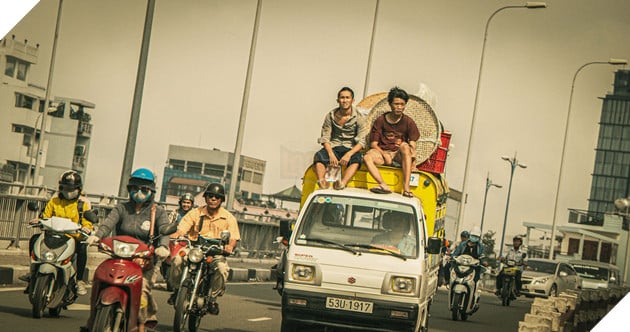 Review RÒM: Khu ổ chuột, số đề và cái chất rất Sài Gòn 4