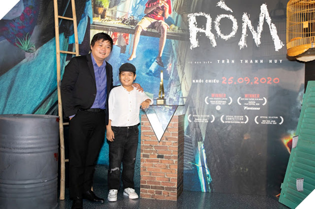 Chạy đua gần một thập kỉ để ra rạp, RÒM được cả showbiz tề tựu chúc mừng ngày công chiếu 3