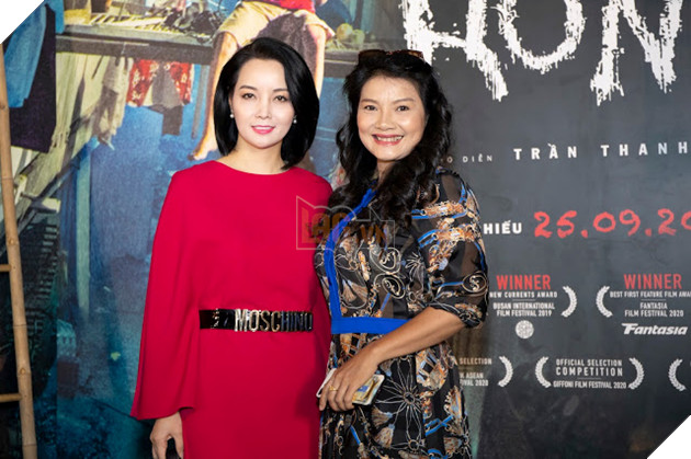 Chạy đua gần một thập kỉ để ra rạp, RÒM được cả showbiz tề tựu chúc mừng ngày công chiếu 10