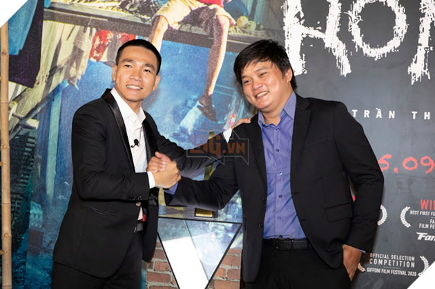 Chạy đua gần một thập kỉ để ra rạp, RÒM được cả showbiz tề tựu chúc mừng ngày công chiếu 11