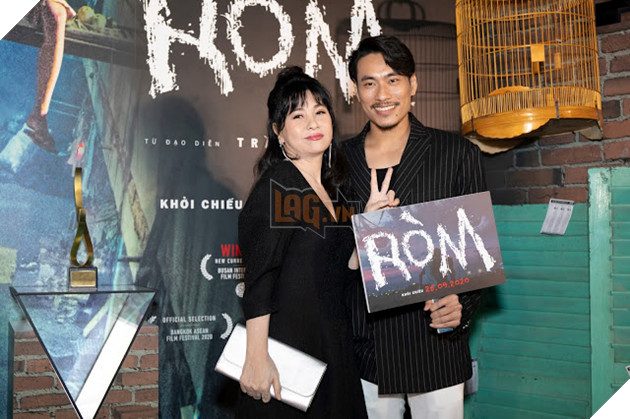 Chạy đua gần một thập kỉ để ra rạp, RÒM được cả showbiz tề tựu chúc mừng ngày công chiếu 23