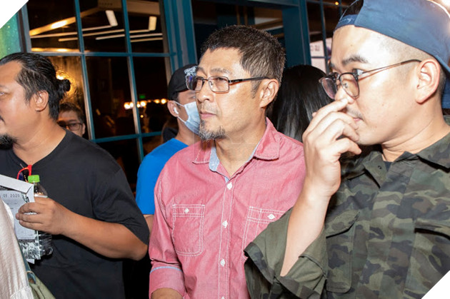 Chạy đua gần một thập kỉ để ra rạp, RÒM được cả showbiz tề tựu chúc mừng ngày công chiếu 34