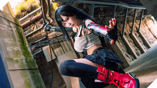 Cháy hết cả người với loạt ảnh cosplay Tifa FF7 Remake siêu hấp dẫn: Có giới hạn độ tuổi đấy nhé!