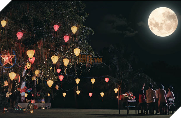 Trung thu là dịp để gia đình nghỉ ngơi, quây quần, cùng trò chuyện và ngắm trăng (ảnh minh họa)