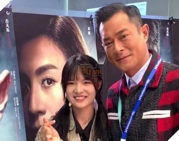 Nữ streamer xinh đẹp bất ngờ xuất hiện với mặt mộc khiến không ít người hâm mộ unfollow ngay lập tức 6