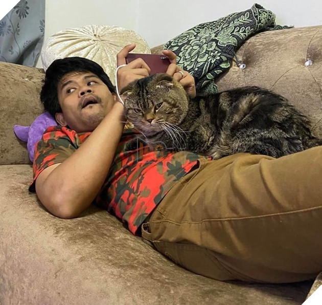  
Luôn bên nhau dù bất cứ đâu, bất cứ khi nào. (Ảnh: Nasrin Hami)