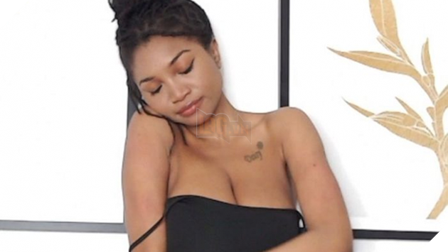 Nữ streamer bị 'cấm cửa' ngay lần đầy live-stream vì nội dung quá nhạy cảm