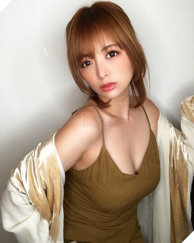 Nữ diển viên JAV quyết tâm từ bỏ người yêu và gia đình để theo đuổi sự nghiệp